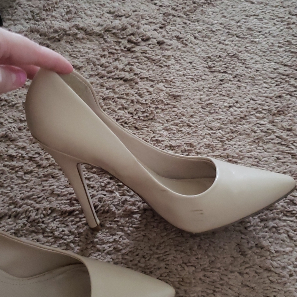 Shoes - Picture 2 of 3